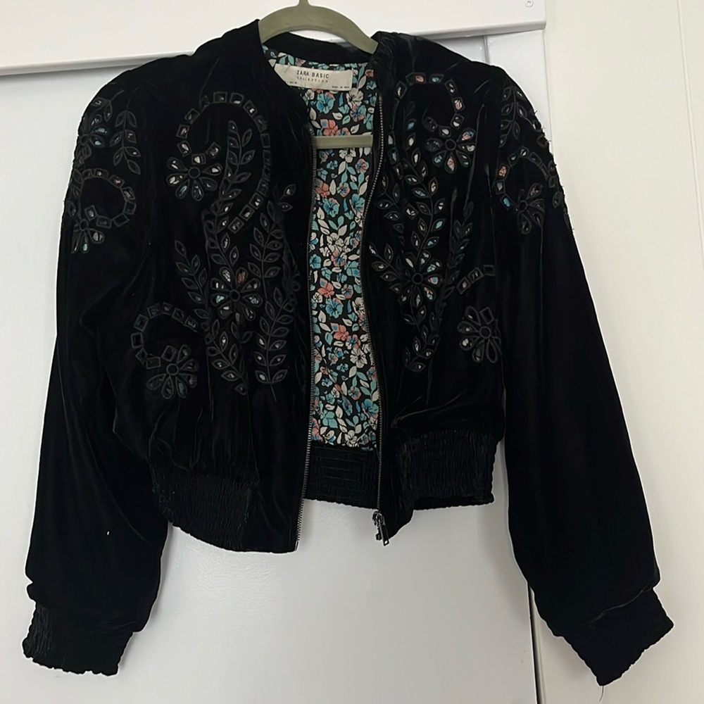 Zara velvet cropped jacket with floral design